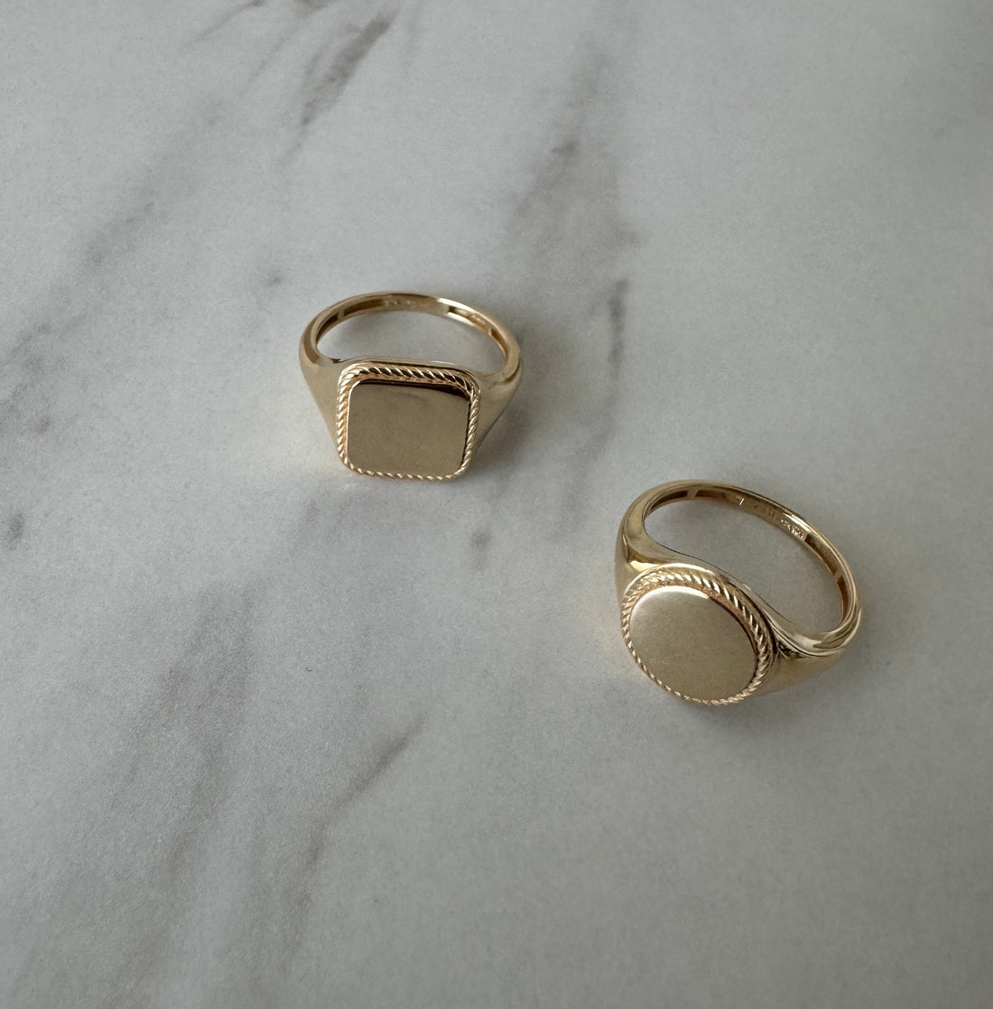 Arlo Signet Ring Gold