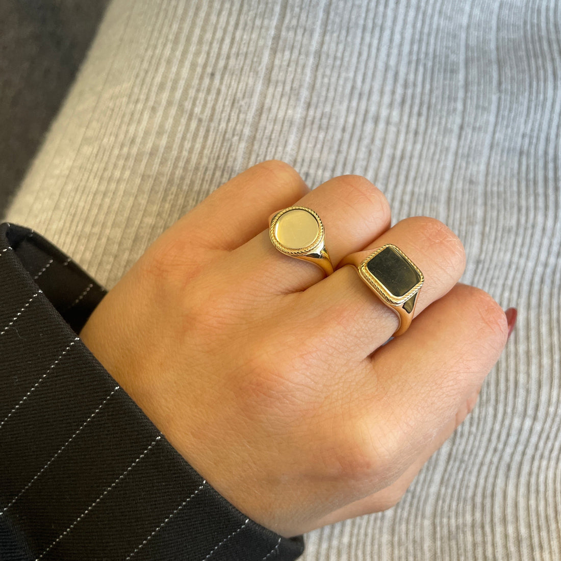 Arlo Signet Ring Gold