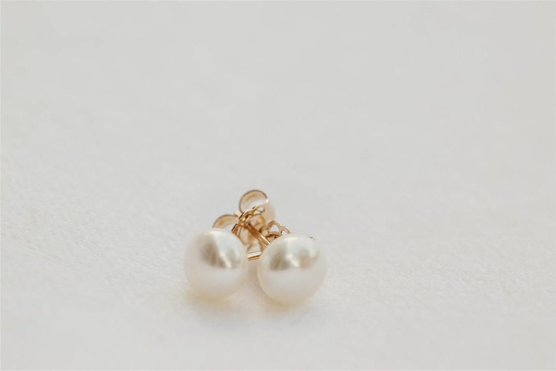 Chloe Button Pearl Gold Studs