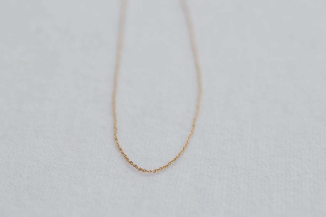 Femme Fine Cable Chain