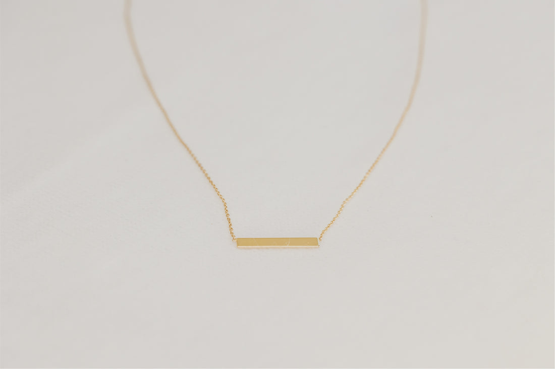 Elle Gold Bar Necklace