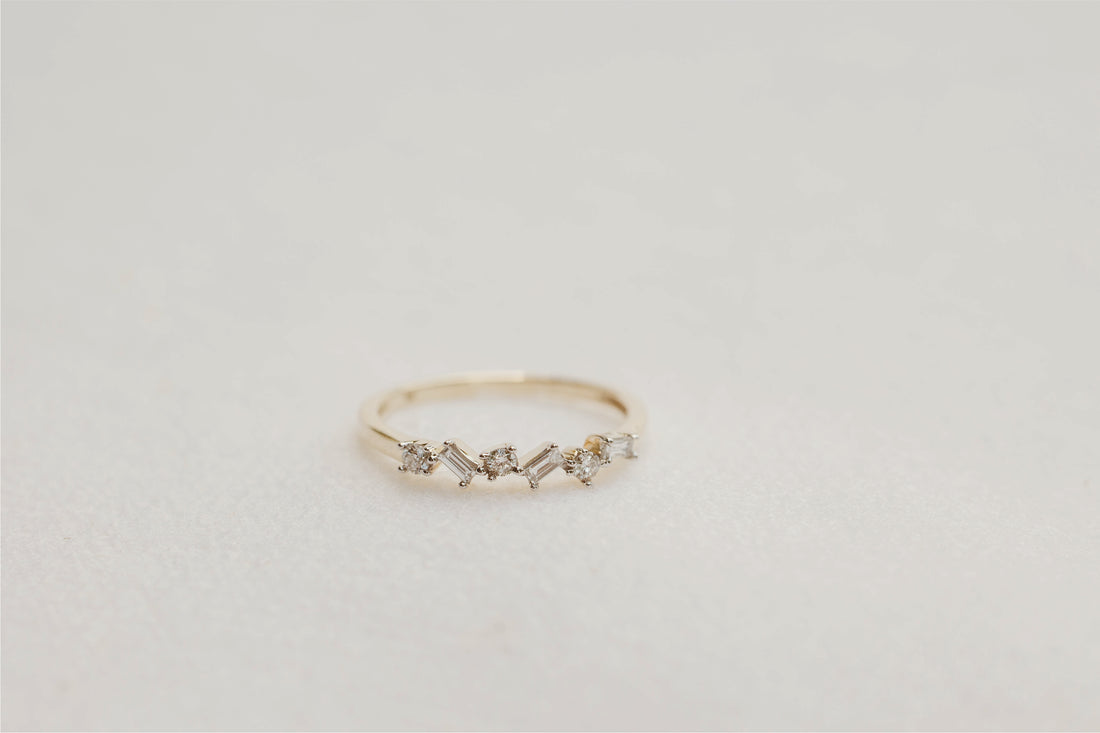 Lyon Asymmetrical Gold Diamond Band